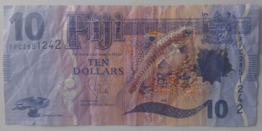10 Dollars